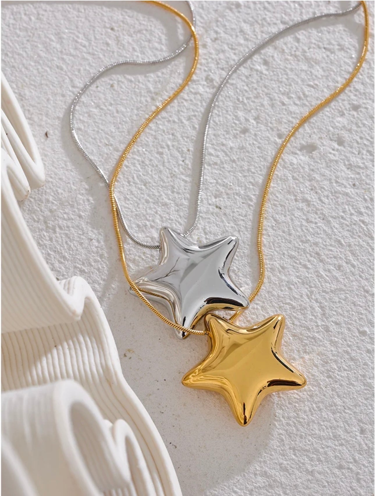 Grandinėlė su pakabuku ,,Star’’